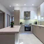 Spacious & Luxe 3br Downtown 1min To Apartament Miasto Kos