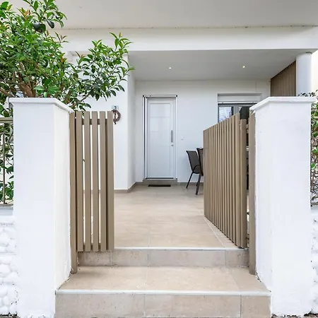 Spacious & Luxe 3br Downtown 1min To Kos-stad