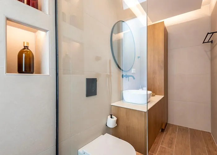 Spacious & Luxe 3br Downtown 1min To * Kos-stad