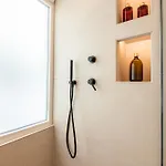 Spacious & Luxe 3br Downtown 1min To Kos Town