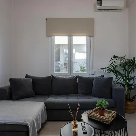 Spacious & Luxe 3br Downtown 1min To