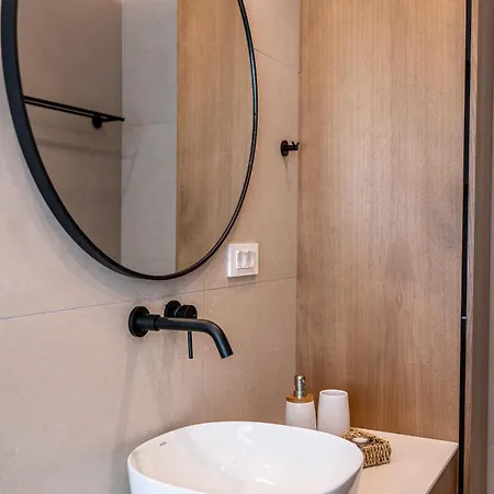 Spacious & Luxe 3br Downtown 1min To *