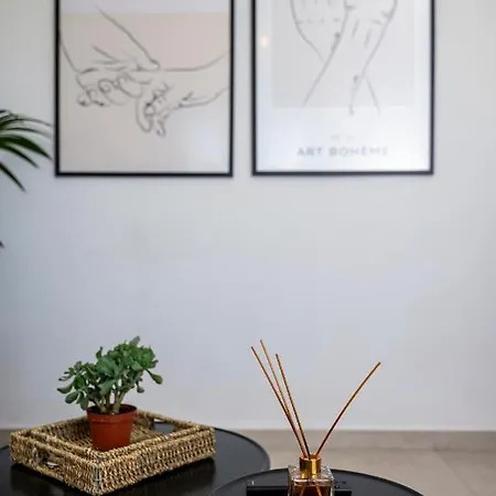 Апартаменты Spacious & Luxe 3br Downtown 1min To