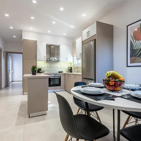 Spacious & Luxe 3br Downtown 1min To Kos