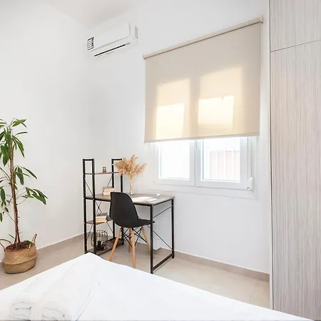 Spacious & Luxe 3br Downtown 1min To Apartment Kos Town
