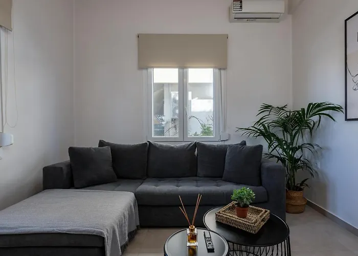 Spacious & Luxe 3br Downtown 1min To